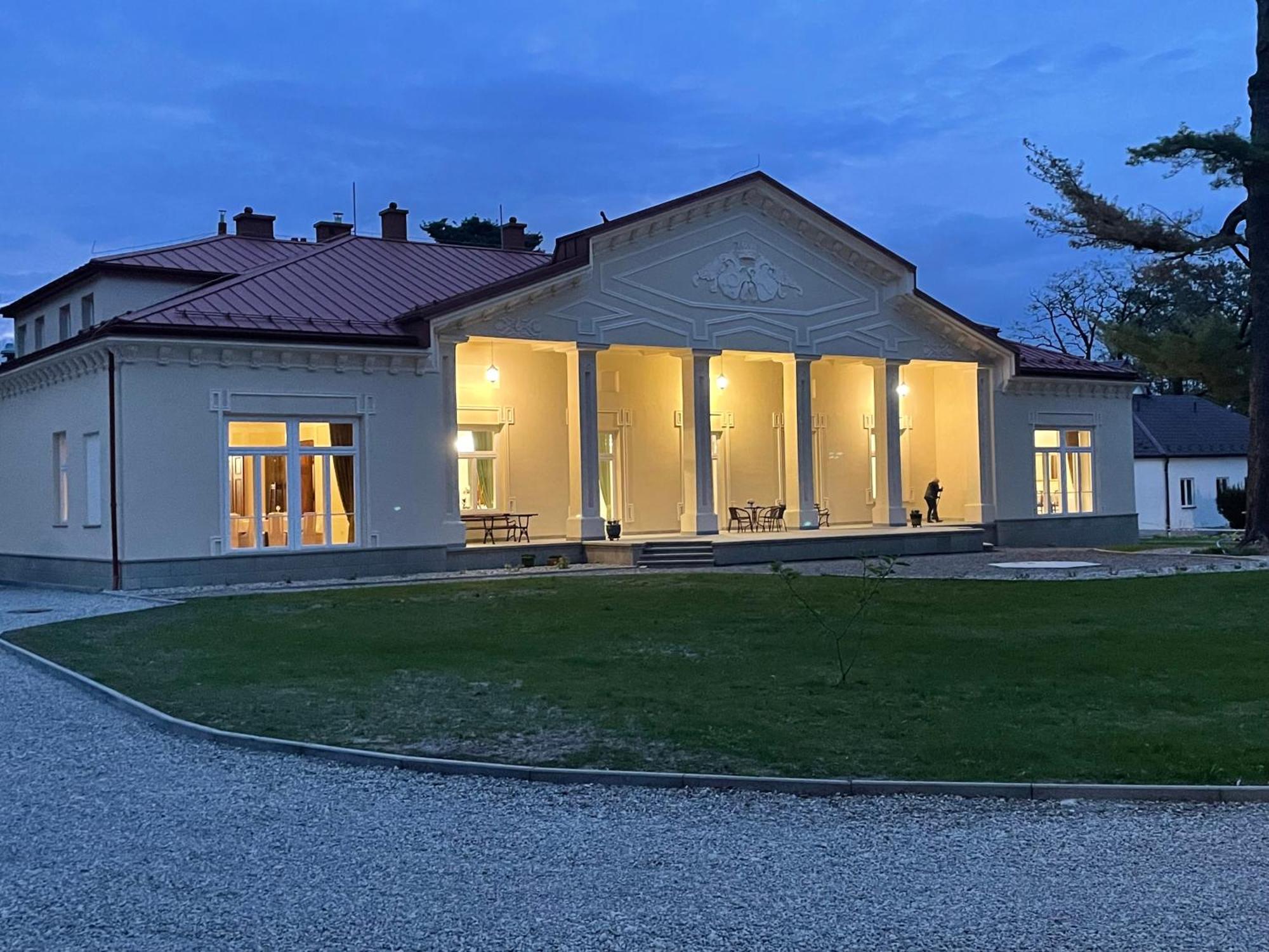 Palac Zbylitowskich Zbylitowska Gora Exterior foto